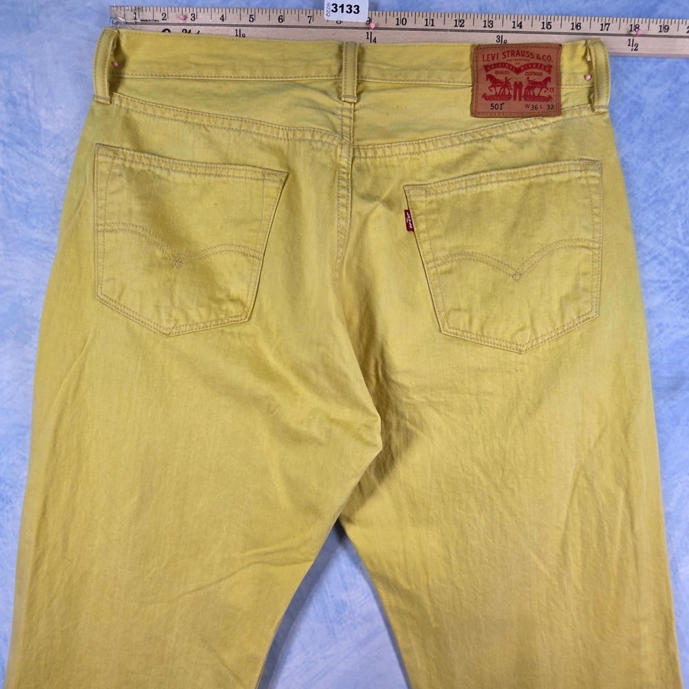 Levis 501 Original Fit Yellow Jeans Mens 36x32 Straight Leg Button Fly Denim - Picture 9 of 9